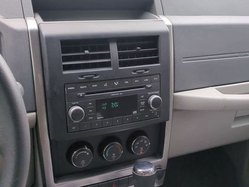 Used 2008 Jeep Liberty Sport image 26