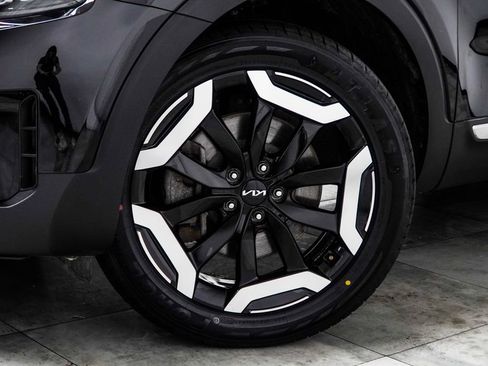 Used 2023 Kia Telluride S w/ S Sunroof Package FWD image 3