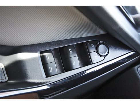 Used 2026 Chevrolet Equinox LT w/ Convenience Package II FWD image 19