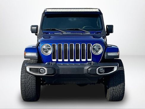 Used 2018 Jeep Wrangler Unlimited Sahara AWD/4WD image 4