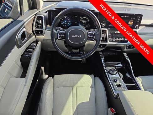 Used 2023 Kia Sorento SX Prestige image 12