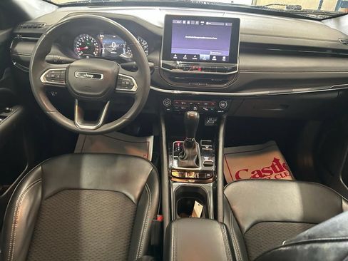 Used 2023 Jeep Compass Latitude w/ Convenience Group AWD/4WD image 28