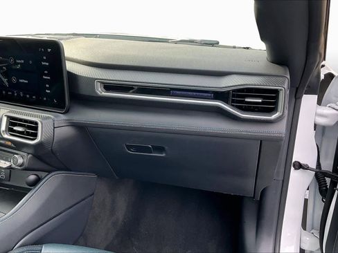 Used 2025 Ford Mustang GT Premium image 18