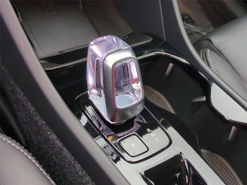 New 2026 Volvo XC40 B5 Plus w/ Protection Package Premier image 12