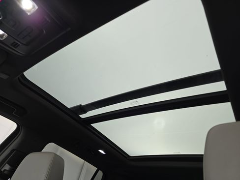 Used 2023 Chevrolet Tahoe LT w/ Luxury Package image 31