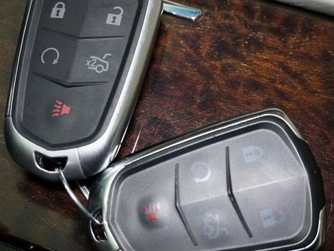 Used 2013 Cadillac XTS Platinum w/ Driver Assist Package image 24