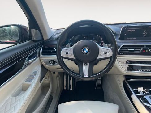 Used 2020 BMW 745e xDrive AWD/4WD image 12