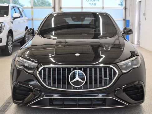 Used 2025 Mercedes-Benz E 53 AMG e 4MATIC Sedan image 3