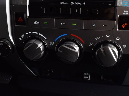 Used 2018 Toyota Tundra SR5 AWD/4WD image 24