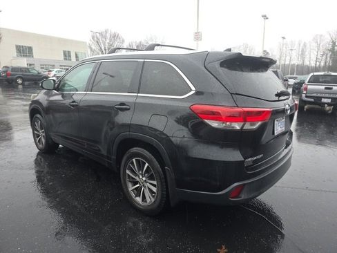 Used 2018 Toyota Highlander XLE image 5