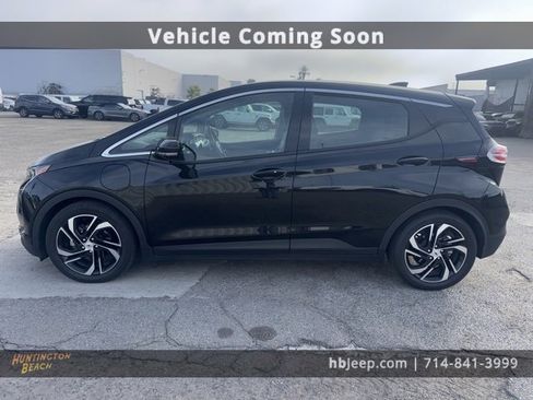 Used 2023 Chevrolet Bolt LT w/ Infotainment Package image 8