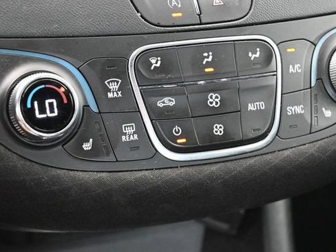 Used 2023 Chevrolet Malibu LT FWD image 23