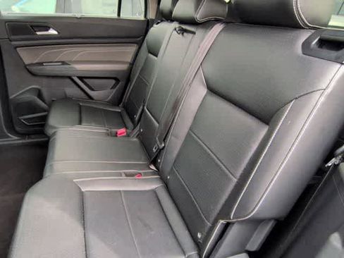 Used 2021 Volkswagen Atlas SE image 20