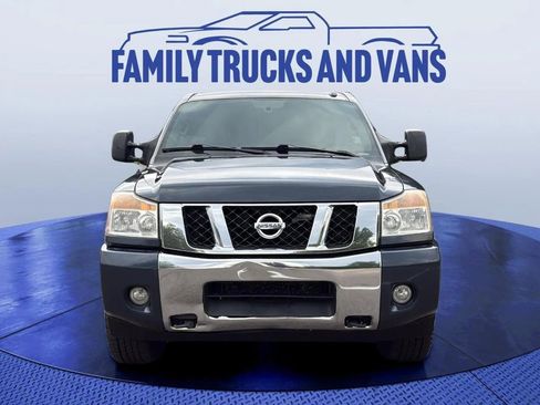 Used 2015 Nissan Titan SV w/ SV Value Truck Package image 6