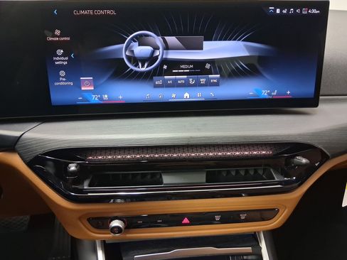 New 2026 BMW 330i 330i w/ Convenience Package image 22