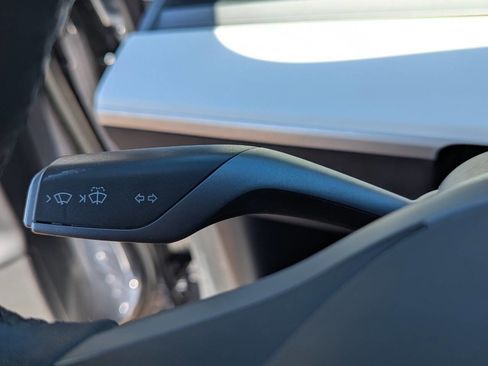 Used 2020 Tesla Model 3 Performance image 27