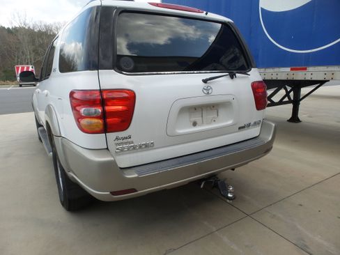 Used 2001 Toyota Sequoia SR5 image 6
