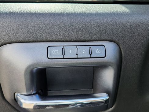 Used 2018 Chevrolet Silverado 2500 High Country w/ Duramax Plus Package image 23