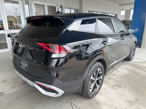 Used 2025 Kia Sportage EX FWD image 7