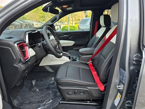 New 2025 GMC Canyon AT4 w/ AT4X Package image 20