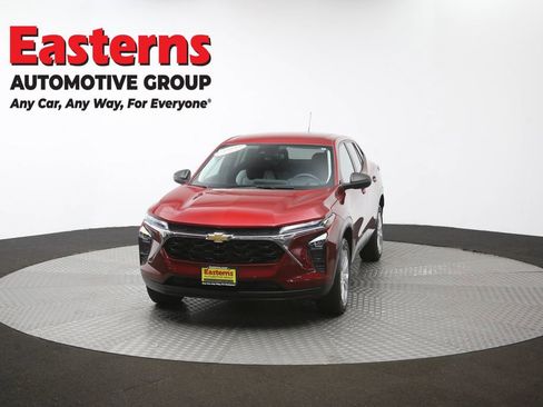 Used 2024 Chevrolet Trax LS FWD image 53