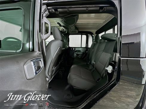 New 2025 Jeep Gladiator Mojave w/ Safety Group image 17
