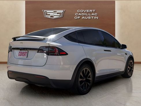 Used 2023 Tesla Model X Standard Range image 4