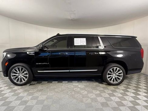 Used 2021 GMC Yukon XL Denali AWD/4WD image 3