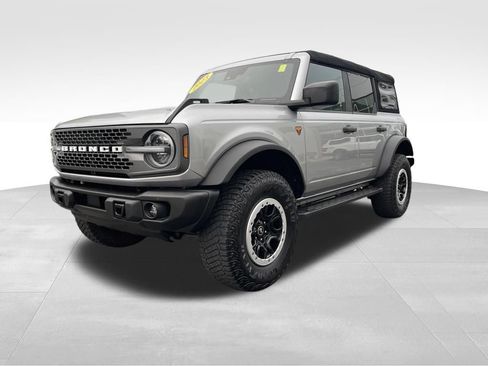 Used 2023 Ford Bronco Badlands w/ Sasquatch Package AWD/4WD image 1