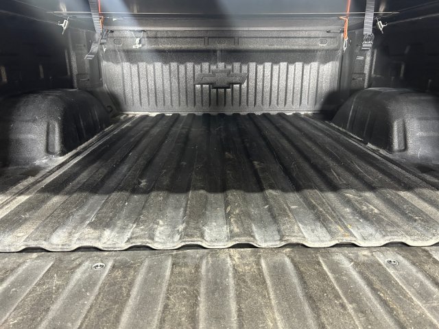 Used 2019 Chevrolet Silverado 1500 LTZ w/ LTZ Premium Package AWD/4WD image 17