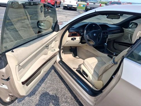 Used 2012 BMW 328i Convertible RWD image 23