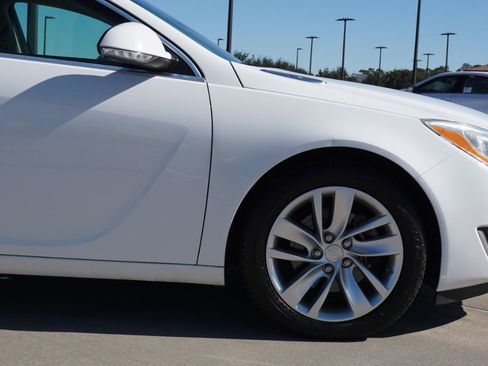 Used 2016 Buick Regal Premium image 9