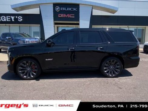 Used 2025 Cadillac Escalade V AWD/4WD image 6