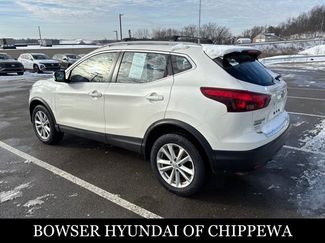 Used 2018 Nissan Rogue Sport SV video 3