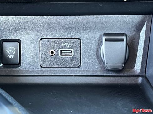 Used 2024 Nissan Sentra S FWD image 26