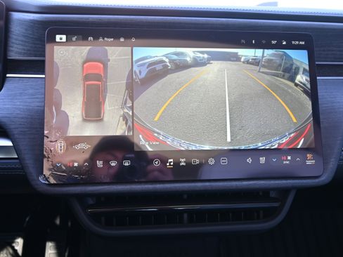 Used 2025 Rivian R1T Adventure image 33