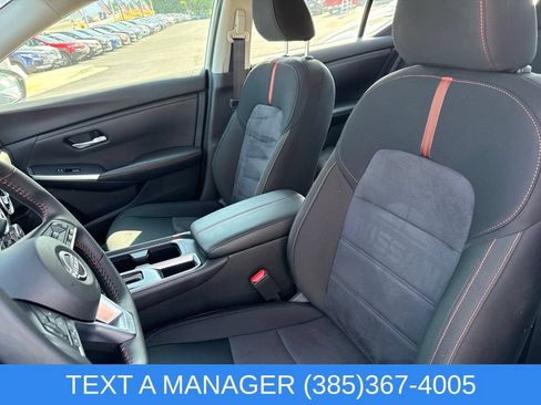 Used 2025 Nissan Sentra SR FWD image 17