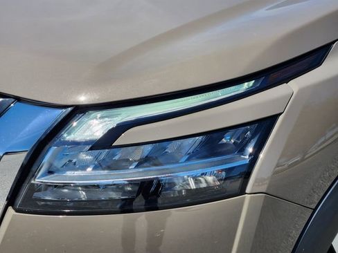 Certified 2023 Nissan Pathfinder Platinum image 6