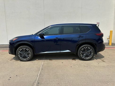 Used 2024 Nissan Rogue Platinum AWD/4WD image 5