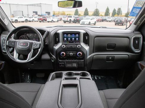 Used 2022 GMC Sierra 2500 SLE w/ SLE Value Package; image 15