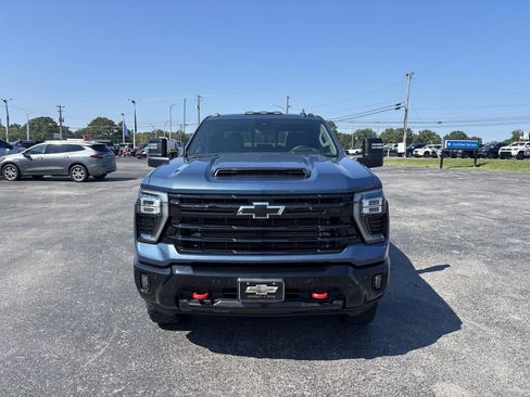 Used 2025 Chevrolet Silverado 2500 LTZ w/ LTZ Plus Package AWD/4WD image 16