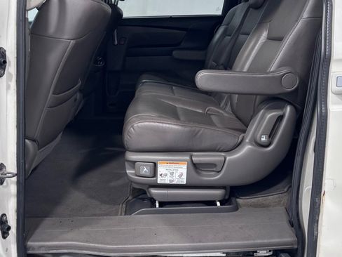 Used 2013 Honda Odyssey Touring image 21