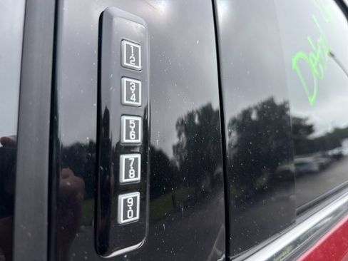 Used 2024 Ford F250 Platinum AWD/4WD image 8