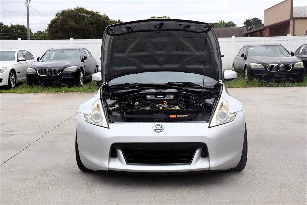 Used 2012 Nissan 370Z Coupe RWD image 32