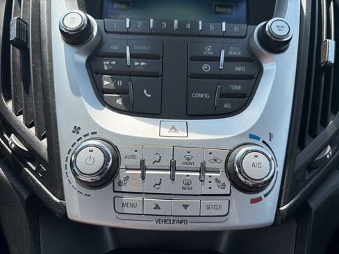 Used 2017 Chevrolet Equinox Premier w/ Enhanced Convenience Package FWD image 26