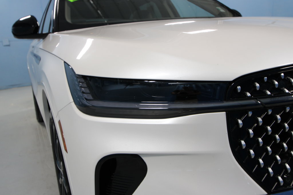 Used 2025 Lincoln Nautilus Reserve AWD/4WD image 43