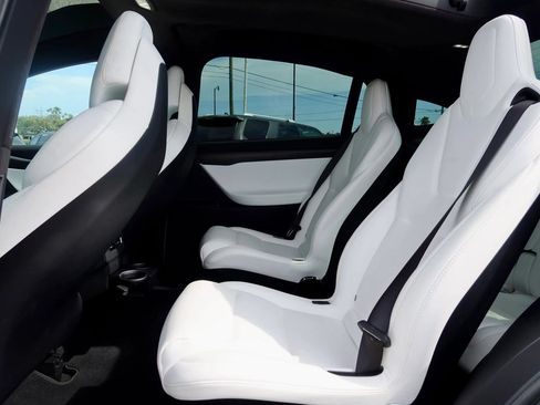 Used 2018 Tesla Model X 100D AWD/4WD image 17