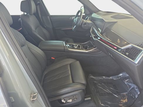 Used 2024 BMW X7 M60i AWD/4WD image 10