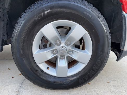 Used 2020 RAM 1500 Classic SLT image 34