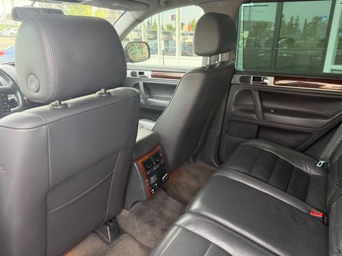 Used 2004 Volkswagen Touareg V8 AWD/4WD image 25